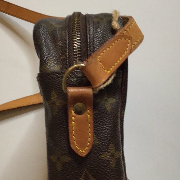 Louis Vuitton - Picture 5 of 8